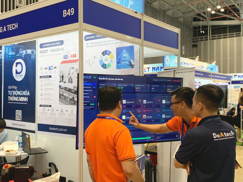 Khách hàng tham quan - Đông A tech tại triển lãm MTA 2026